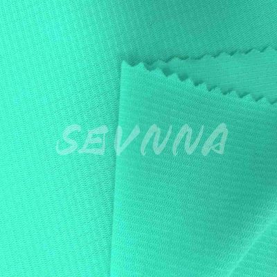 Vải polyester tái chế là sự lựa chọn thân thiện với môi trường để sản xuất thời trang bền vững