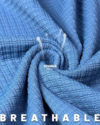 Giữ mát và thoải mái với Vải đồ tập yoga thoáng khí và co giãn của chúng tôi